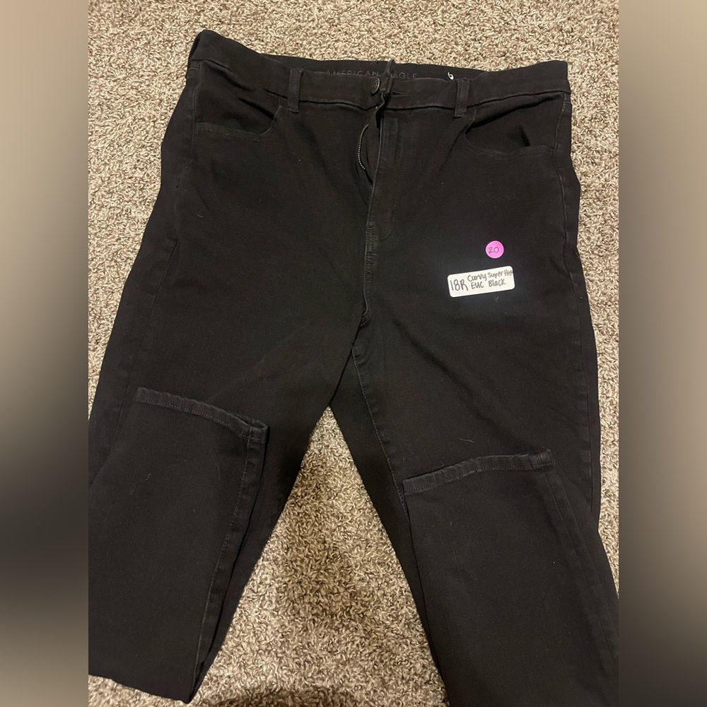 American Eagle Curvy High Rise 18s